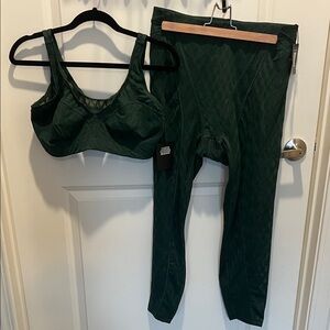 NWT Savage X Fenty Hunter Green Sports Bra (XL) / Leggings (16-18) Set